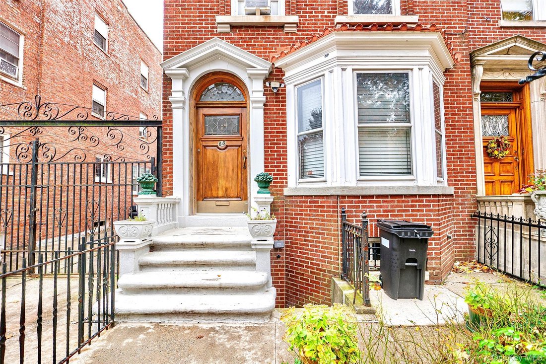 House in New York, New York, United States 2 - 18536005