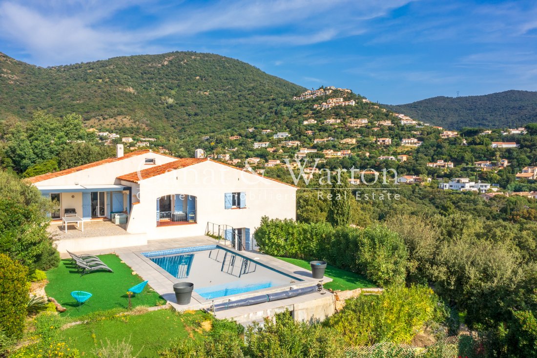 Villa in Sud, Cavalaire-sur-Mer, France 1 - 17867109