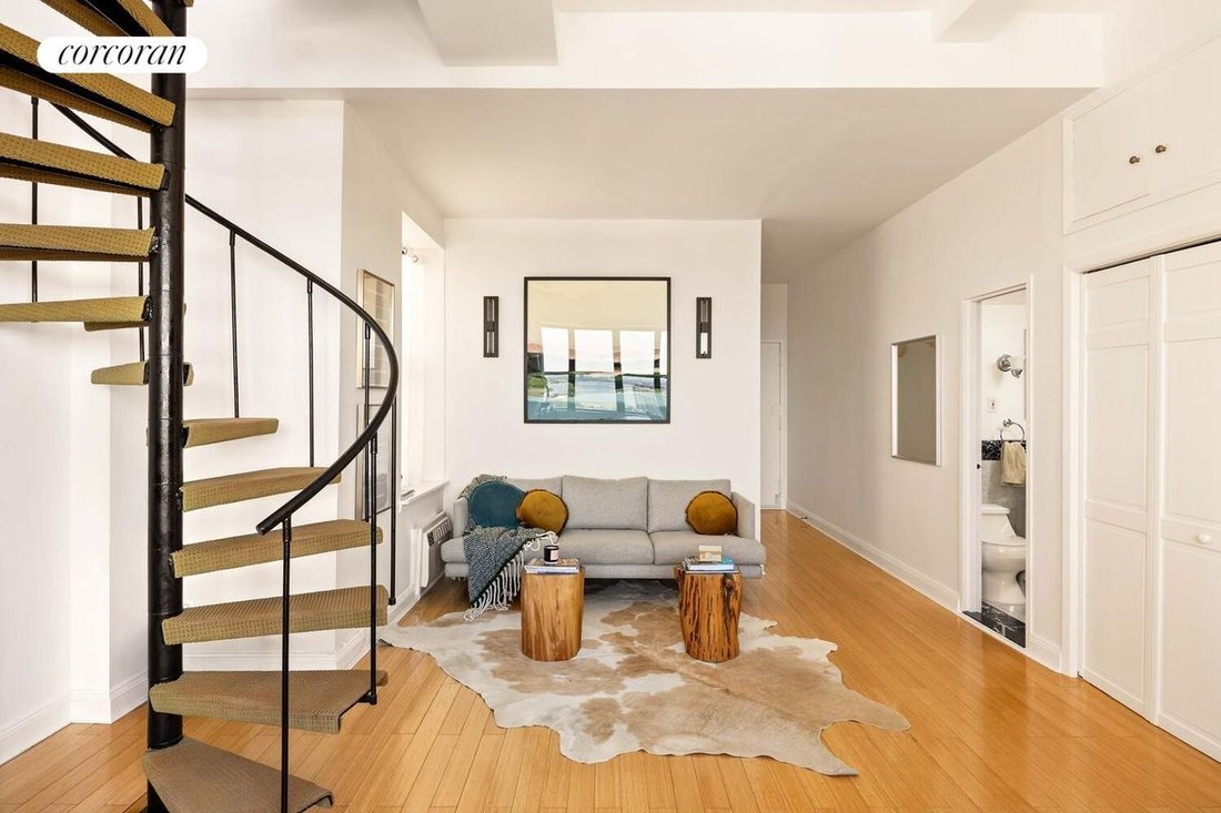 Co Op in New York, New York, United States 2 - 18363663