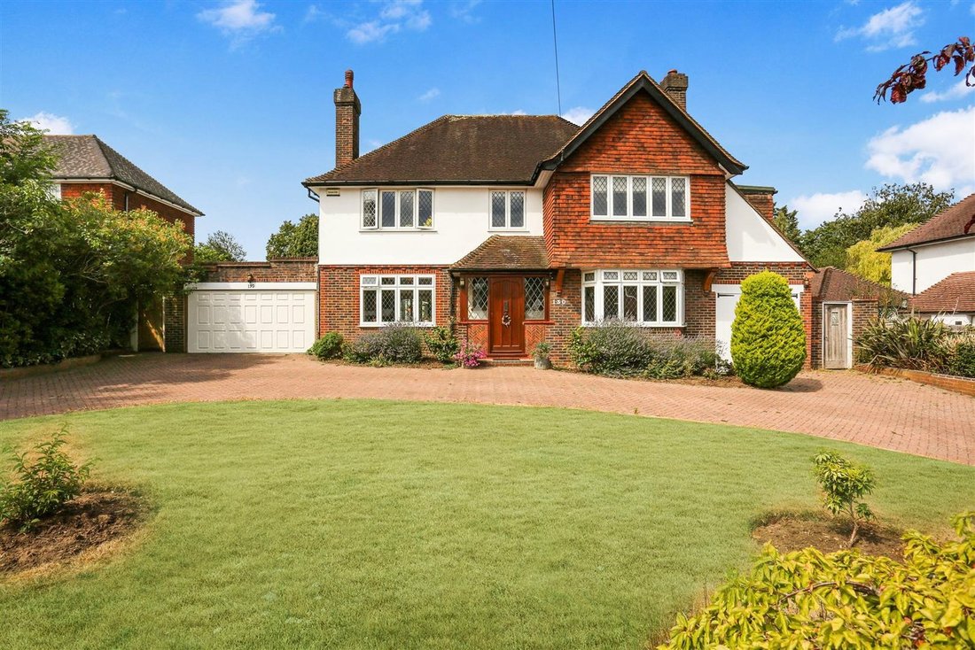 House in London Borough of Sutton, England 1 - 18527608