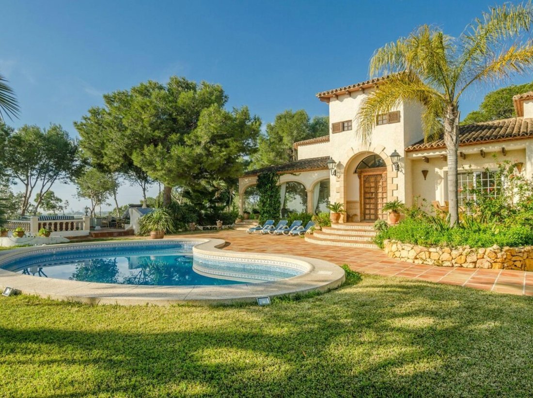 Villa in l'Alfas del Pi, Valencian Community, Spain 1 - 18532548