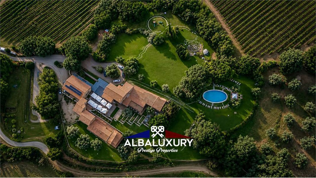 Villa in Manciano, Tuscany, Italy 2 - 15347610