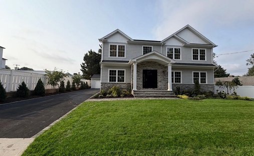 House in Syosset, New York, United States 1