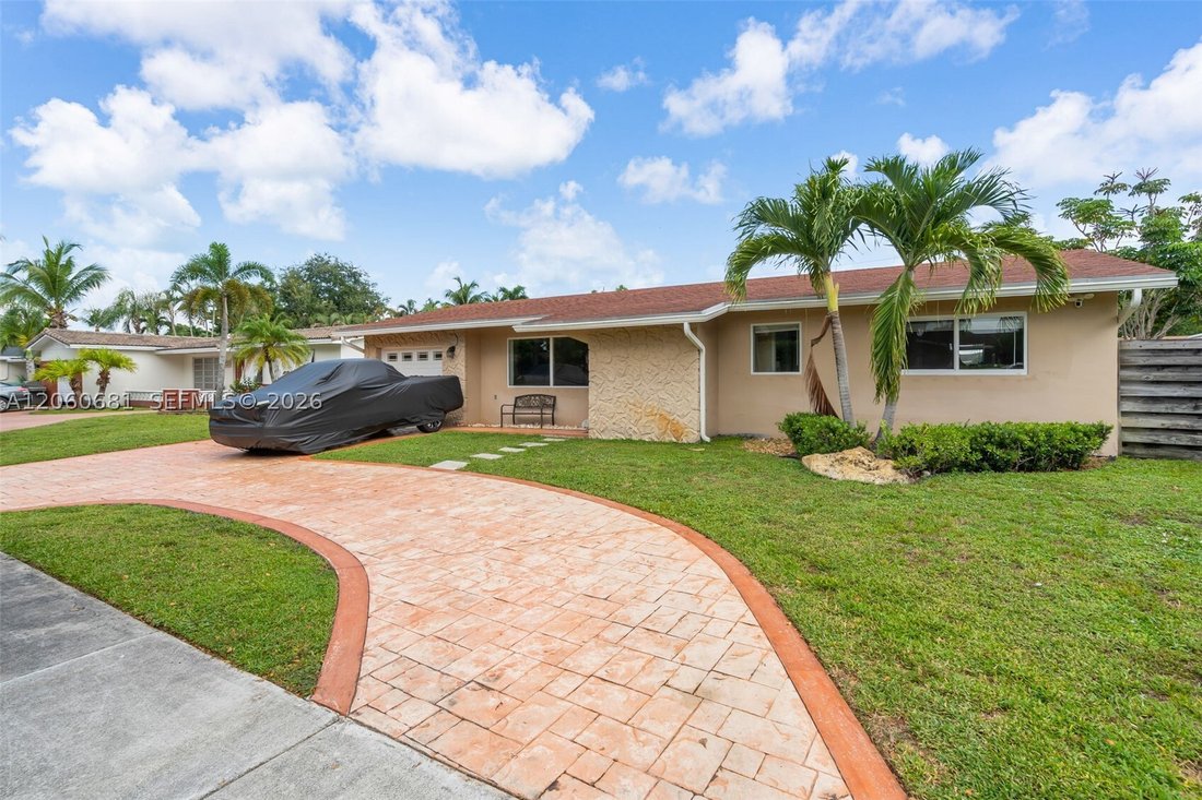 House in Pembroke Pines, Florida, United States 1 - 18532343