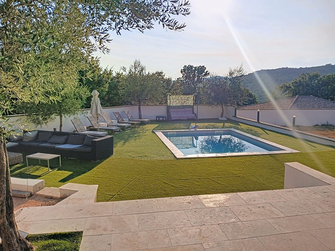 Villa in Sainte-Anastasie-sur-Issole, Provence-Alpes-Côte d'Azur, France 1 - 18536562