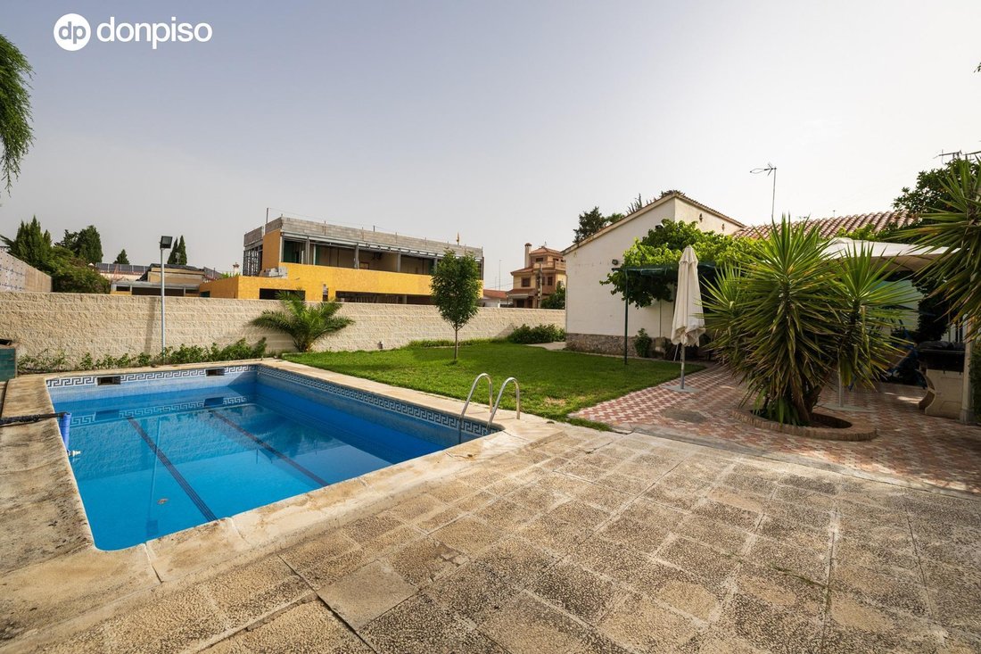 Villa in Armilla, Andalusia, Spain 1 - 18535964
