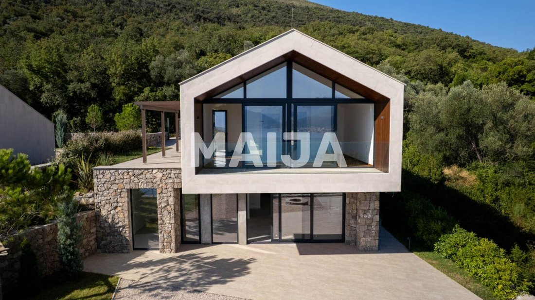 Villa in Đenovići, Herceg Novi Municipality, Montenegro 3 - 18534798