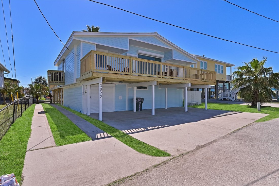 House in Galveston, Texas, United States 1 - 18532738
