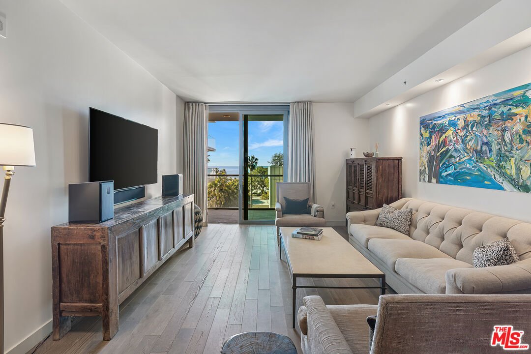 Santa Monica, California, United States 4 - 18536076