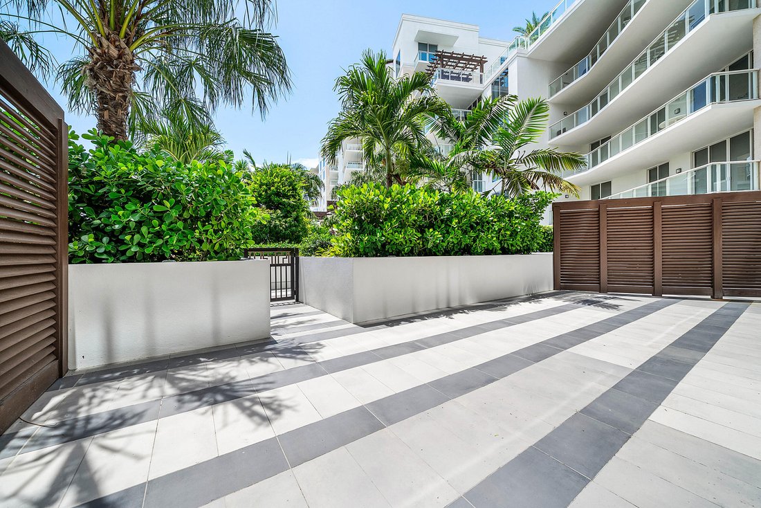 Condo in Boca Raton, Florida, United States 4 - 18536208