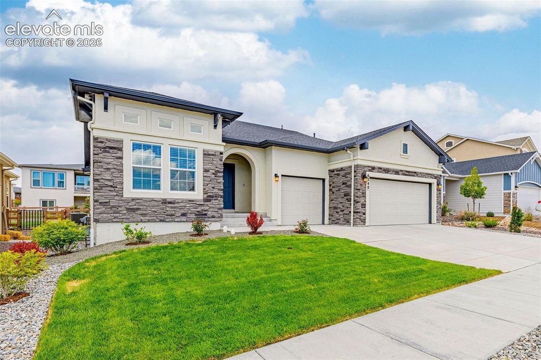 House in Colorado Springs, Colorado, United States 2 - 18082420