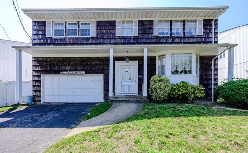 House in Valley Stream, New York, United States 1