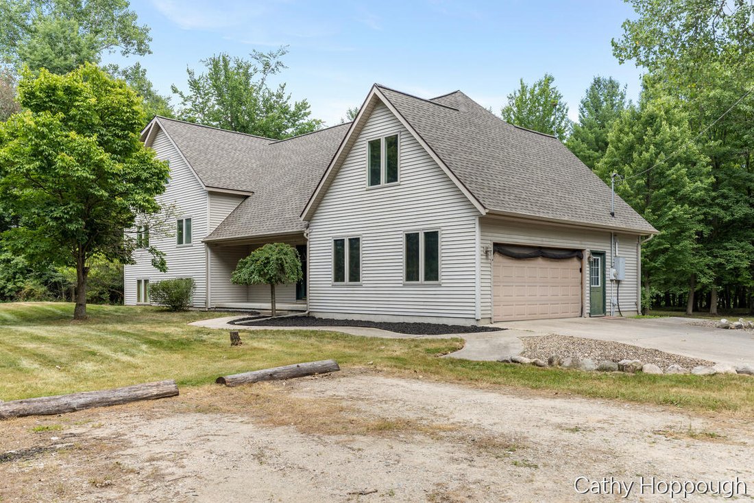 House in Greenville, Michigan, United States 2 - 18532441
