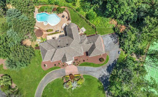 House in Marlboro Township, New Jersey, United States 1