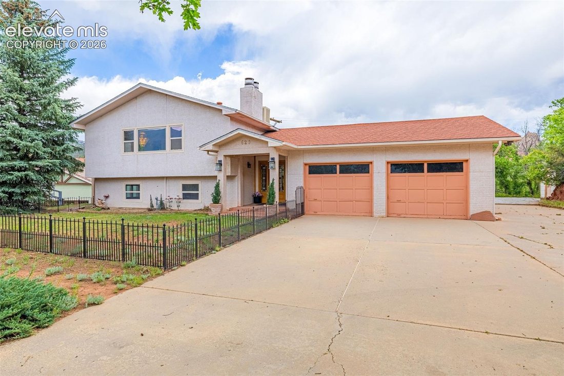 House in Colorado Springs, Colorado, United States 3 - 18154835