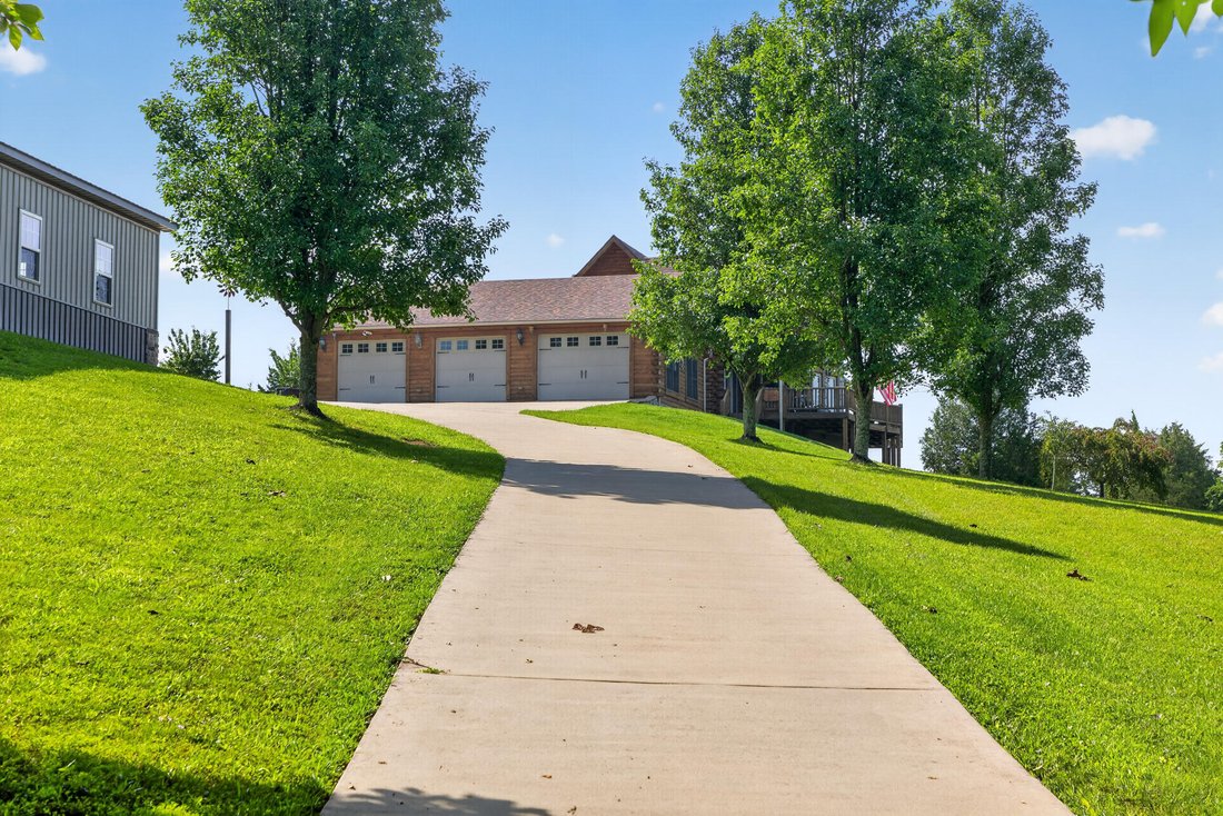 House in Harrodsburg, Kentucky, United States 5 - 18321534