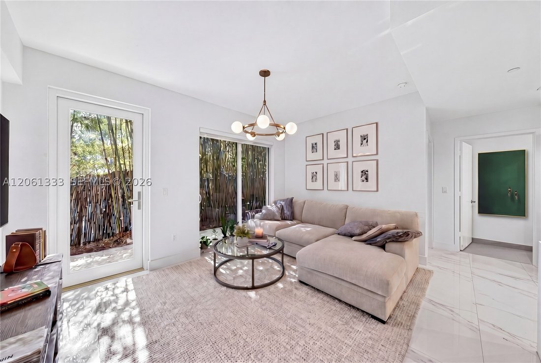 Condo in Miami, Florida, United States 5 - 18534728