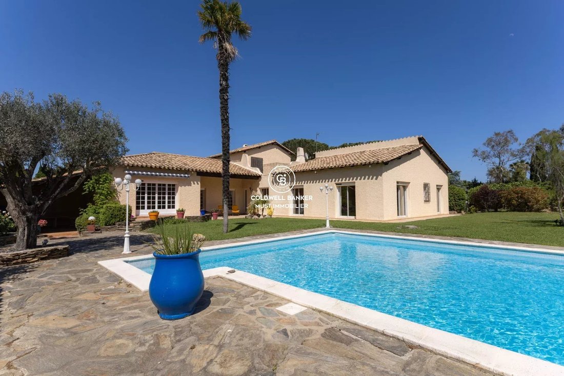 Villa in Village Sud, Canet-en-Roussillon, France 1 - 18533592