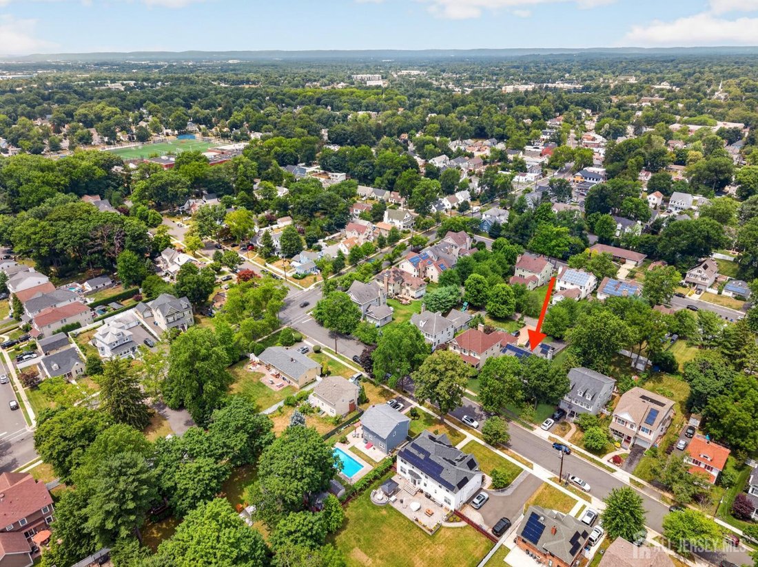 House in Metuchen, New Jersey, United States 4 - 18353802