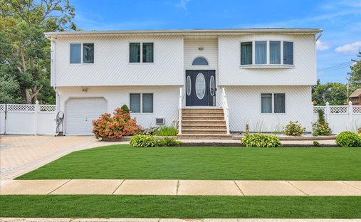 House in Lindenhurst, New York, United States 1