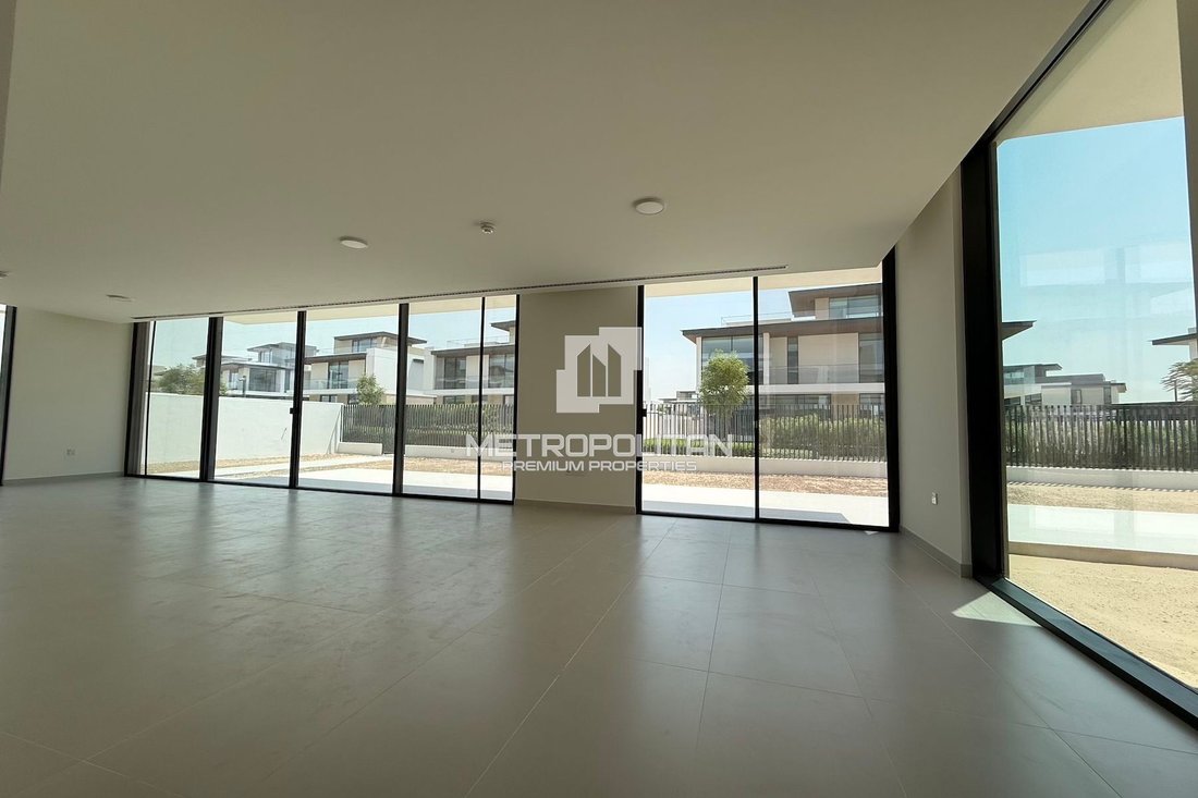 Villa in Al Yufrah 1, Al Yufrah, Dubai 2 - 17753386