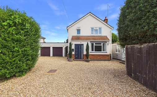 House in Surrey Heath, England 1