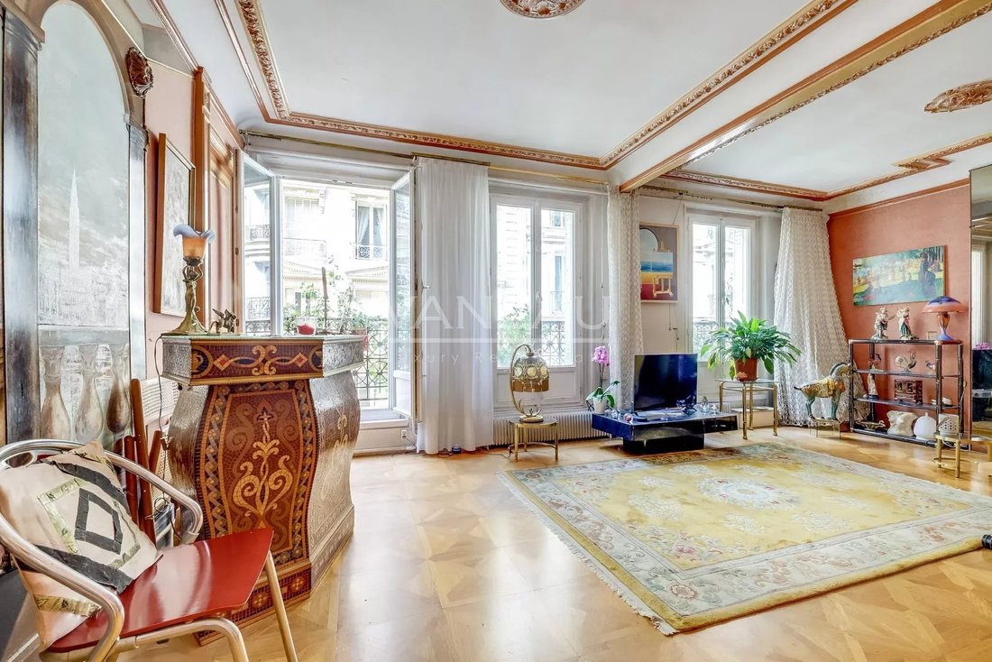Apartment in Odéon, Paris 6e Arrondissement, Paris 1 - 18536424