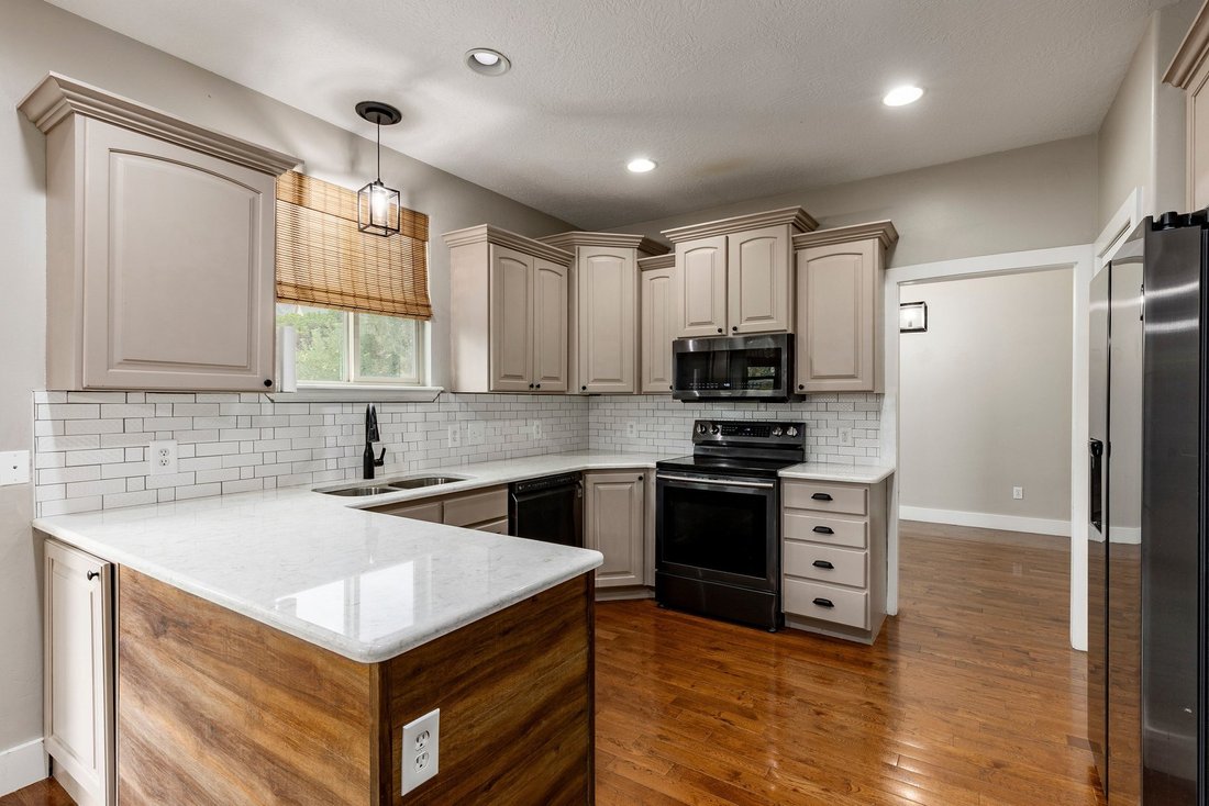 House in Saratoga Springs, Utah, United States 3 - 18533166