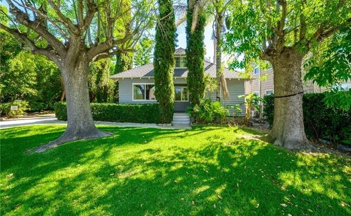 Apartment in Altadena, California, United States 1