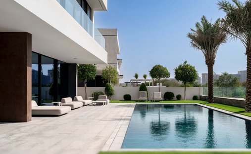 Villa in Hadaeq Sheikh Mohammed Bin Rashid, Dubai, United Arab Emirates 1