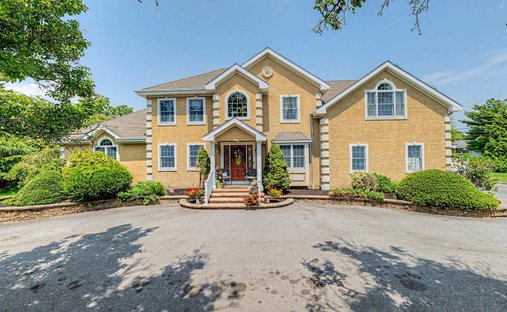 House in Northfield, New Jersey, United States 1