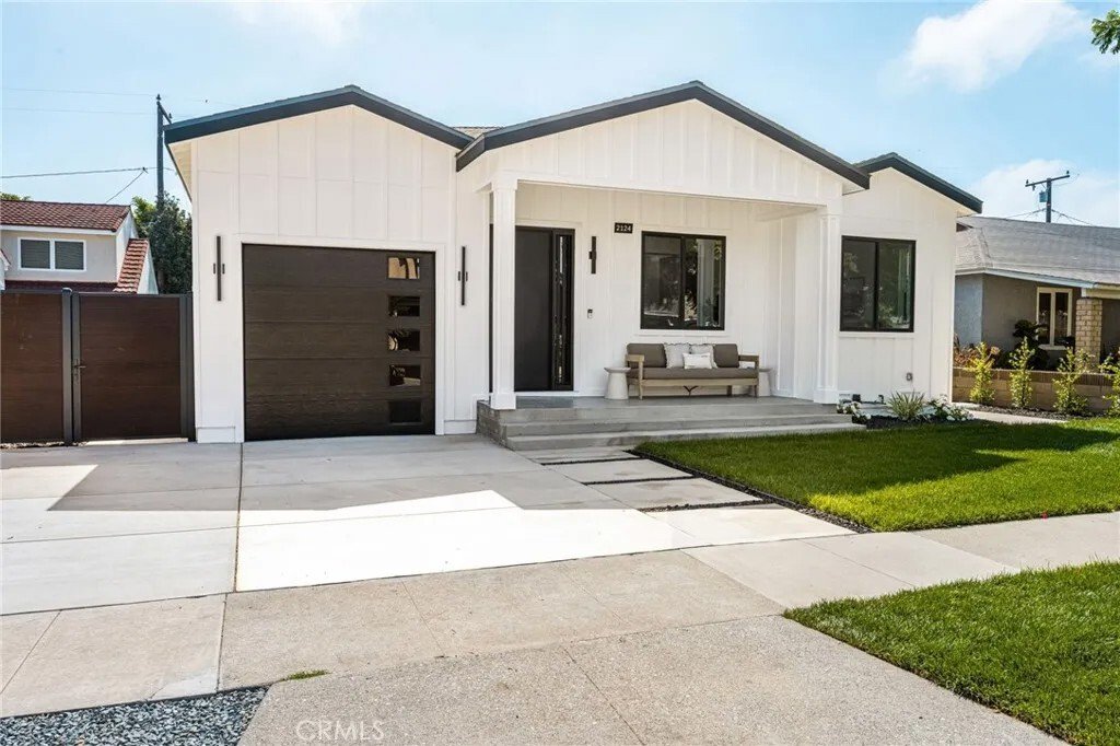House in Signal Hill, California, United States 4 - 18535655
