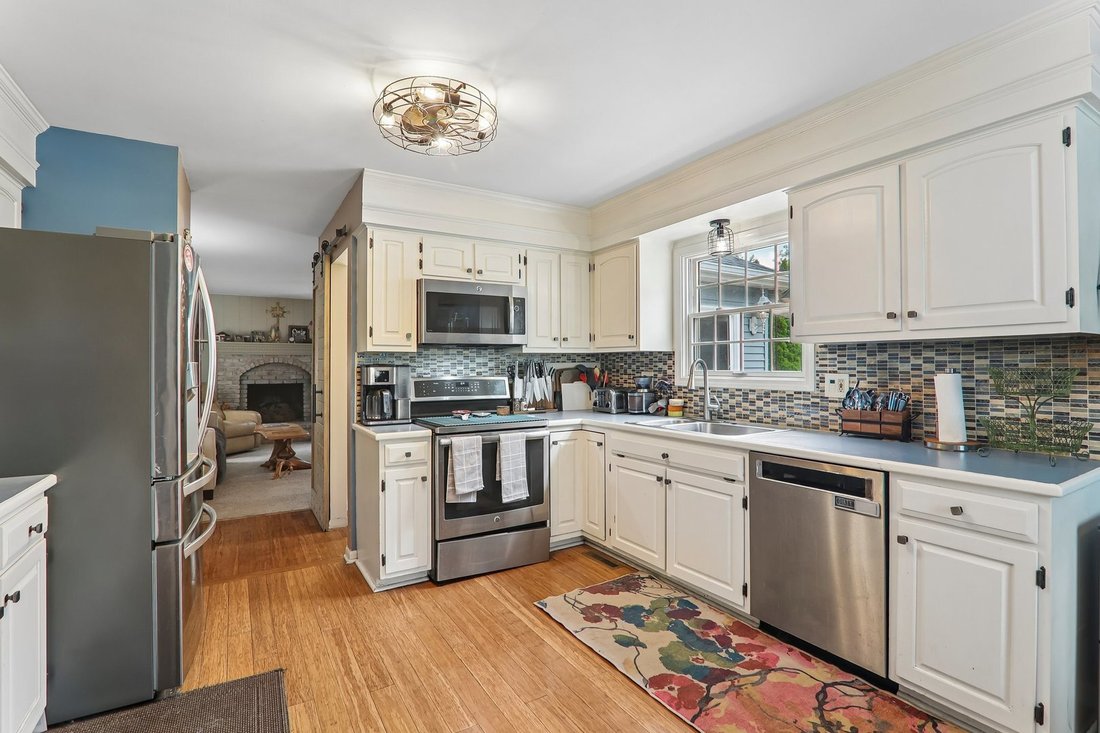 House in Bolingbrook, Illinois, United States 3 - 18532973