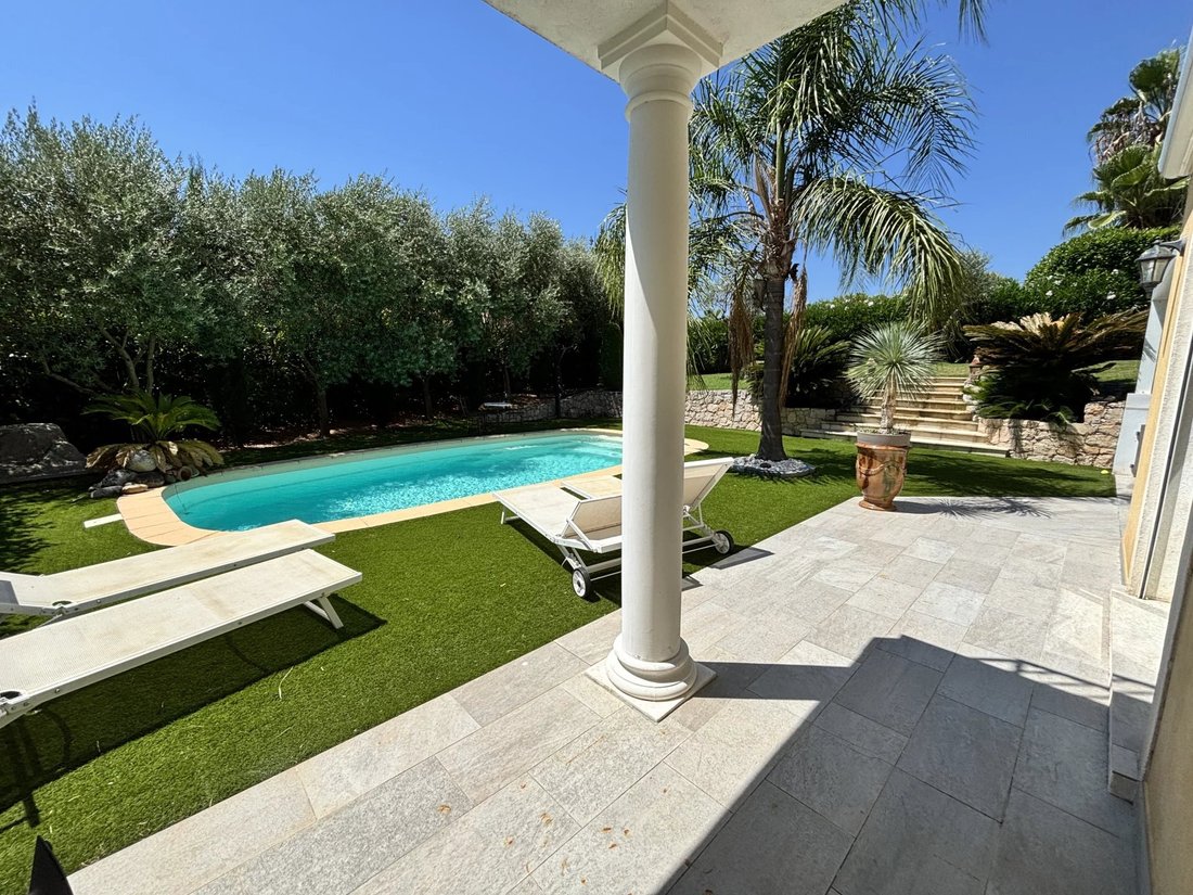 House in Mougins, Provence-Alpes-Côte d'Azur, France 4 - 18533432