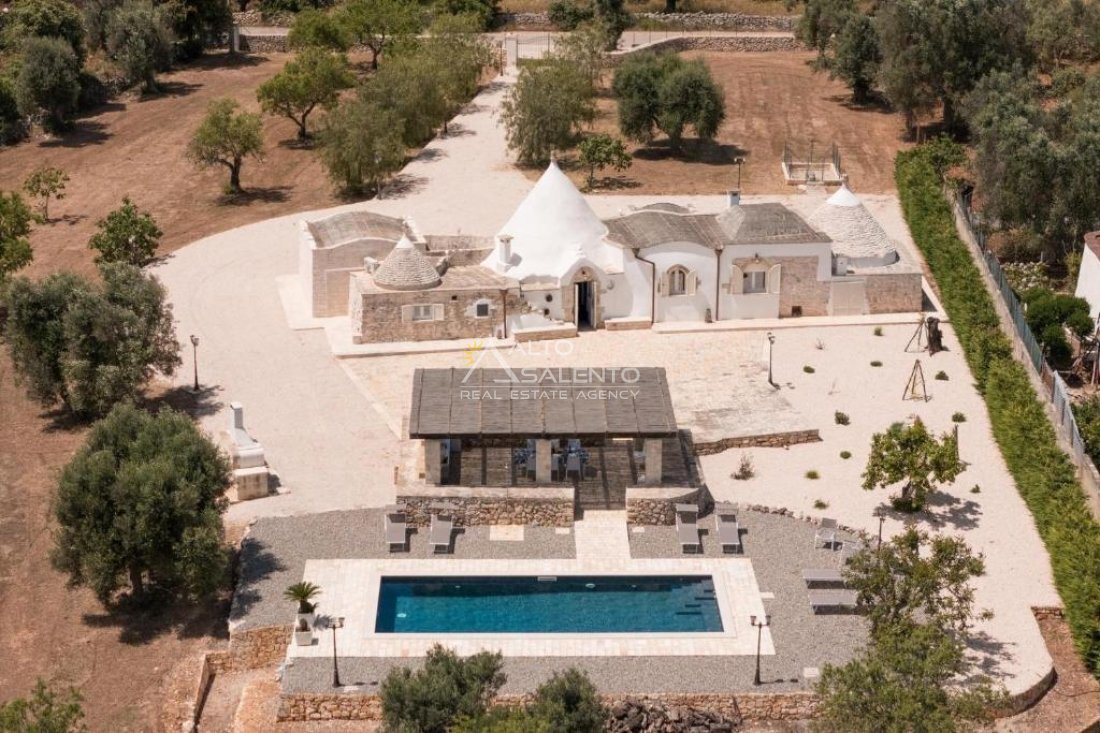 Villa in Ceglie Messapica, Apulia, Italy 1 - 18534443