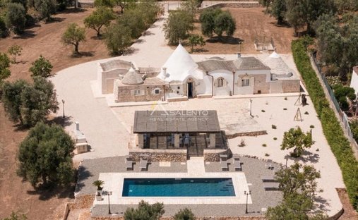 Villa in Ceglie Messapica, Apulia, Italy 1