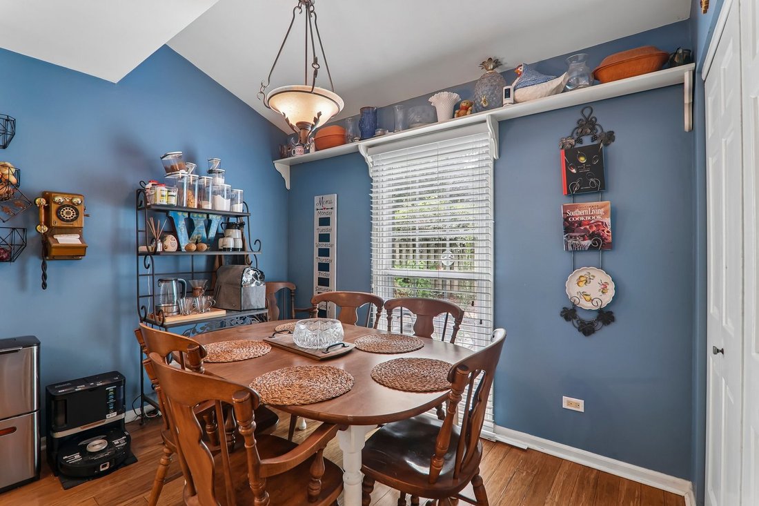 House in Bolingbrook, Illinois, United States 5 - 18532973