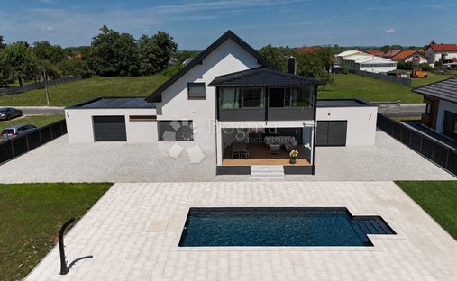 House in Opcina Sracinec, Varazdin County, Croatia 1