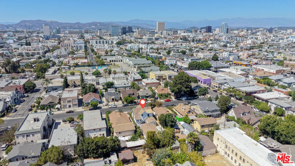 Los Angeles, California, United States 2 - 18535101