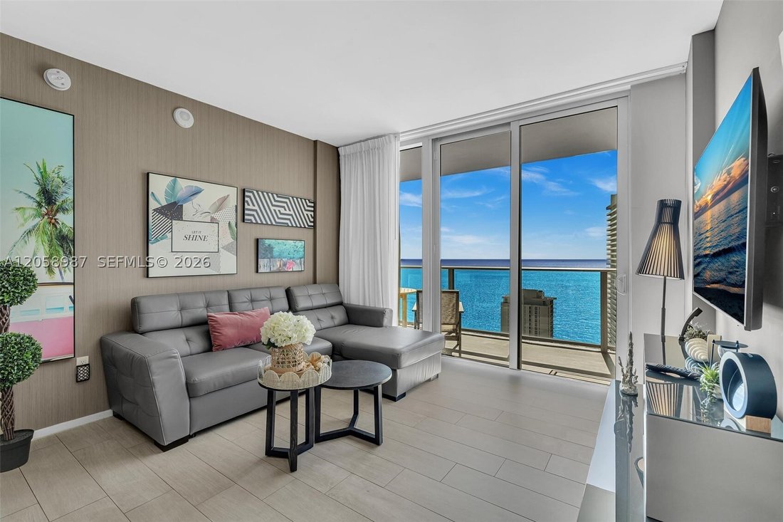 Condo in Hollywood, Florida, United States 5 - 18534751