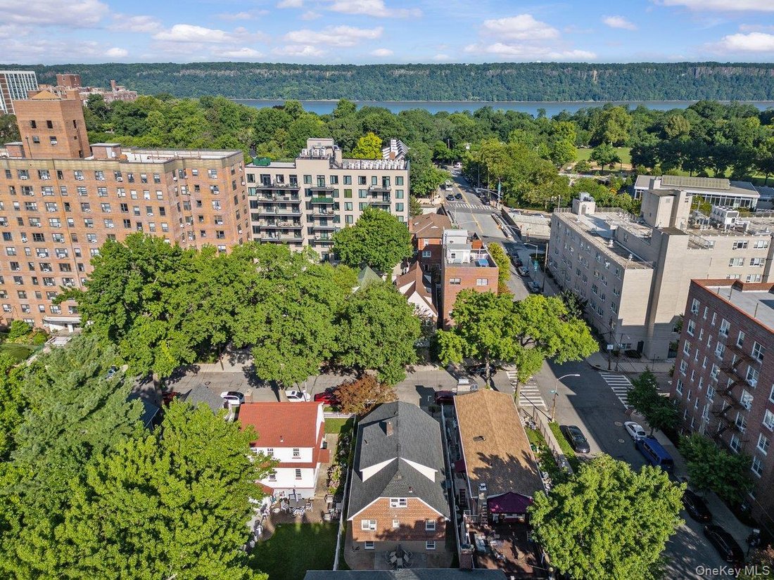 House in New York, New York, United States 3 - 18536011