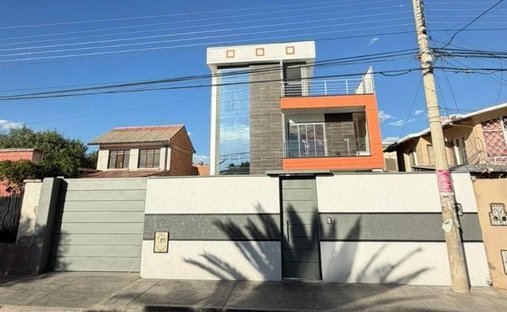 House in Cochabamba, Cochabamba Department, Bolivia 1