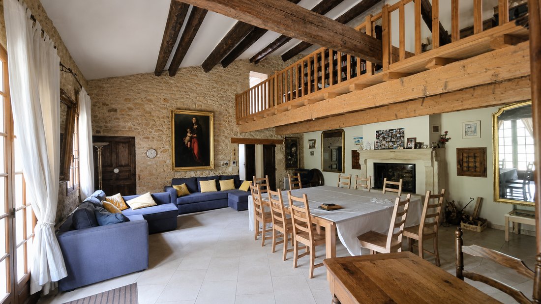 Estate in Arrondissement of Nimes, Occitania, France 4 - 16334203