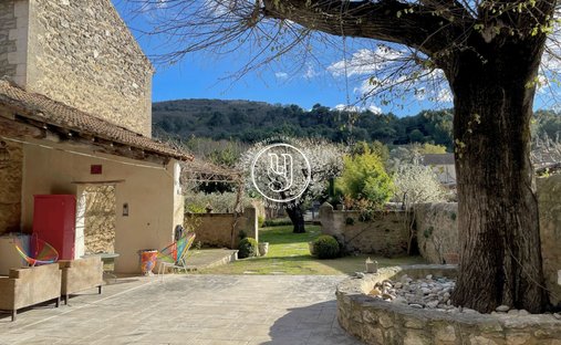 Villa in Saint-Rémy-de-Provence, Provence-Alpes-Côte d'Azur, France 1