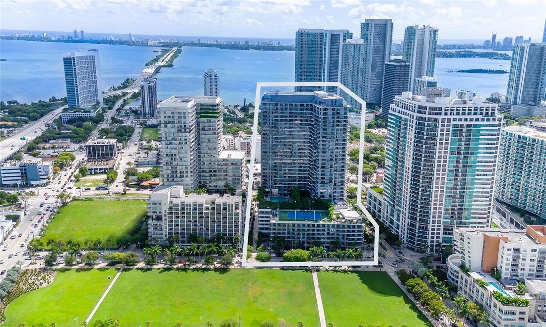 Condo in Miami, Florida, United States 4 - 18536117