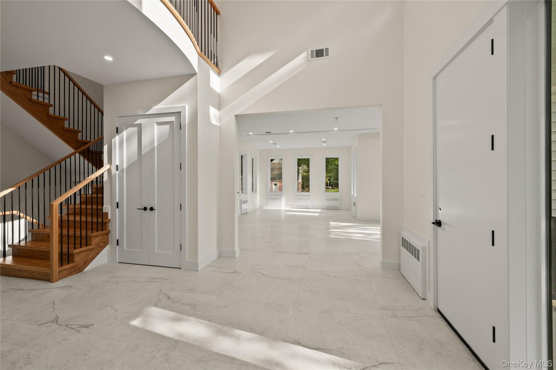 House in Airmont, New York, United States 4 - 18505927