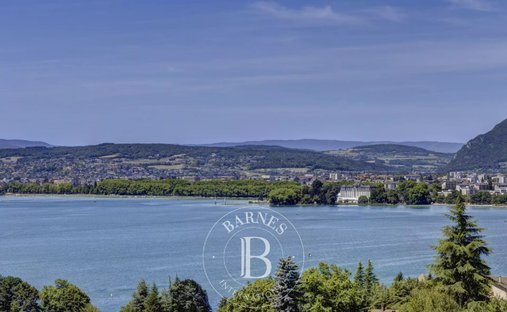 Villa in Veyrier-du-Lac, Auvergne-Rhone-Alpen, Frankreich 1