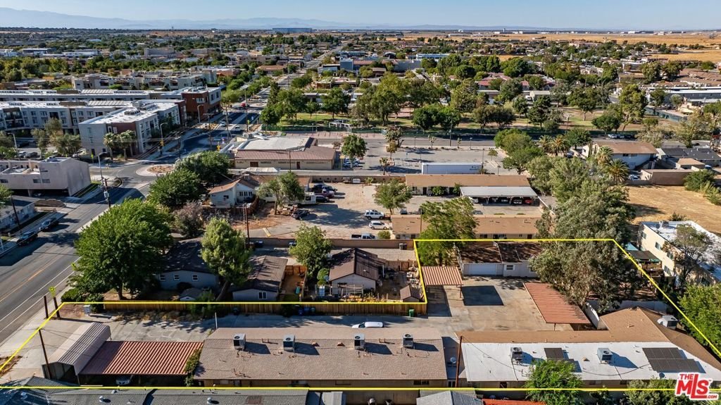 Palmdale, California, United States 4 - 18535082