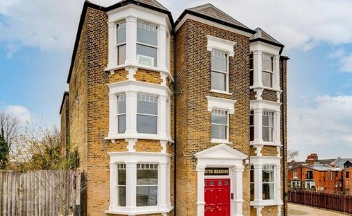 Apartment in West Hampstead, Camden, England 1