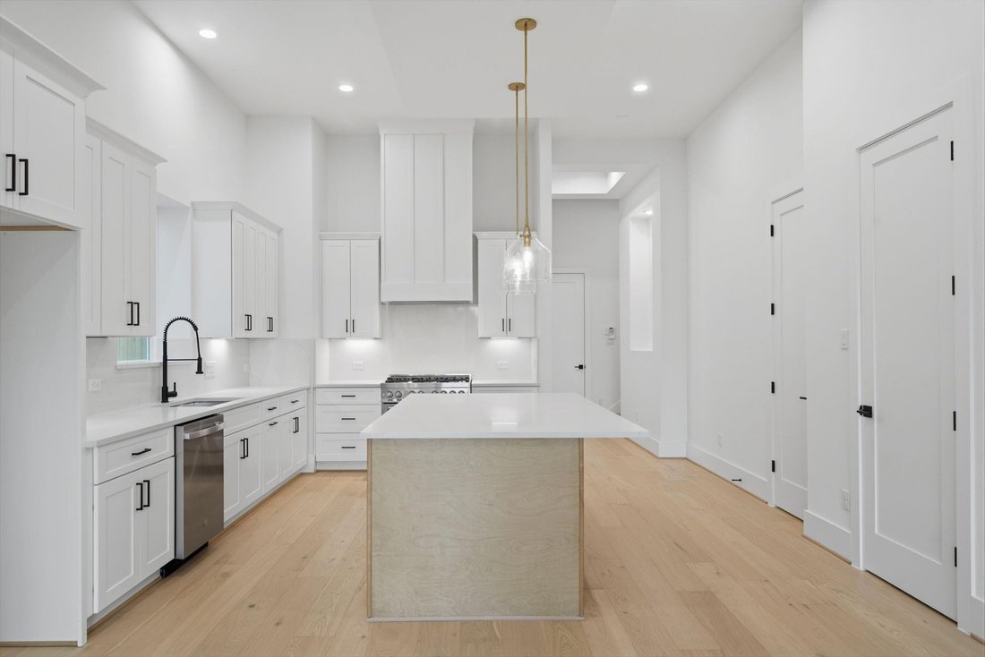 House in Houston, Texas, United States 3 - 18532702